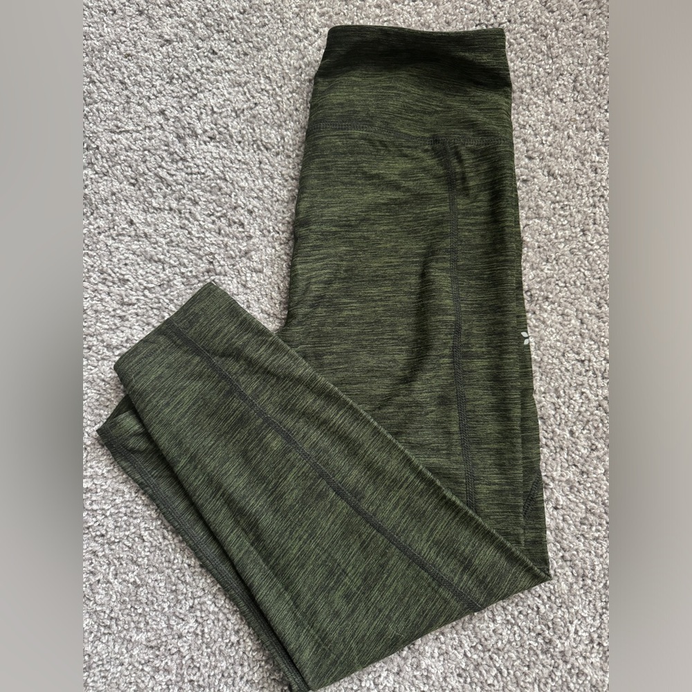 NWOT. Nine West. Size Medium. Green Leggings.